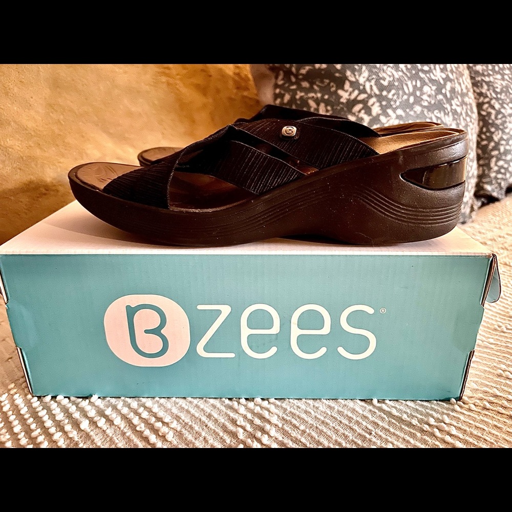 Bzees Stretchy Wedge Slides